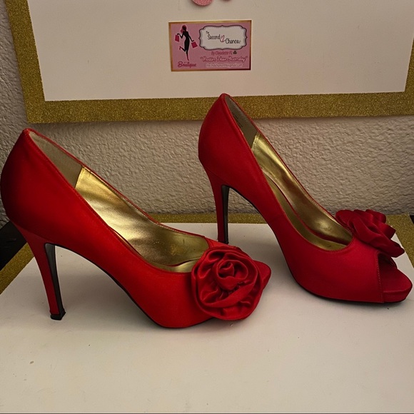 “ Nine West” Red Heels size “ 8 m “ - Picture 10 of 11